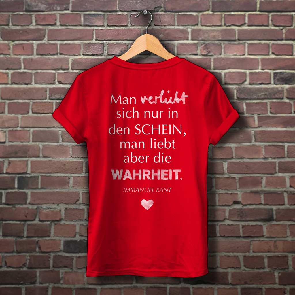 Sie tut es wirklich! / »Man verliebt sich  nur in den Schein…« – JGA Premium Bio T-Shirt für Team Braut