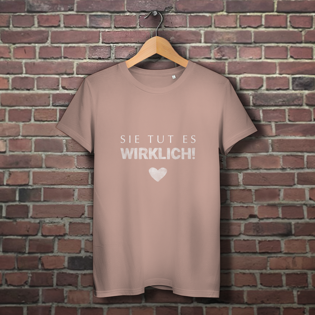 Sie tut es wirklich! / »Die Liebe ist Wahnsinn…« – JGA Premium Bio T-Shirt für Team Braut